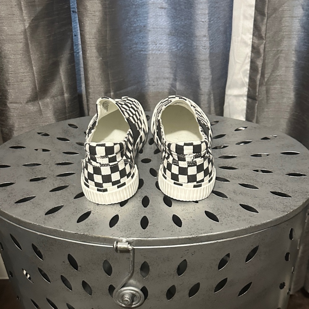 Very G Women's Black and White Checkered Slip-On Sneakers - Picture 5 of 6